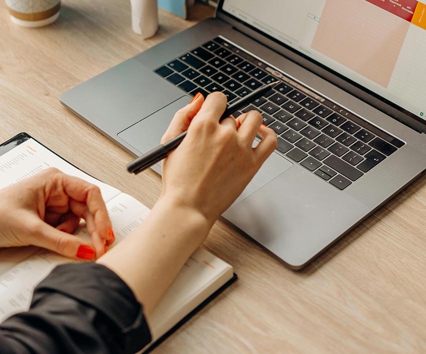 analyzing numbers for bookkeeping services Maurice LA